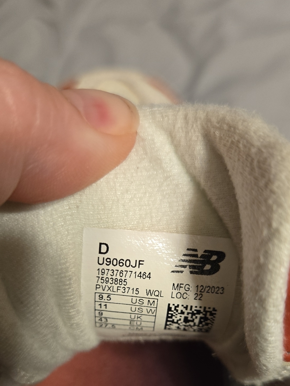 New Balance 9060 Mens Cream & Rust Sneakers - Picture 5 of 5